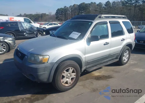 2005 Ford Escape Xlt z USA, uszkodzony, nr VIN 1FMYU03145KB32164